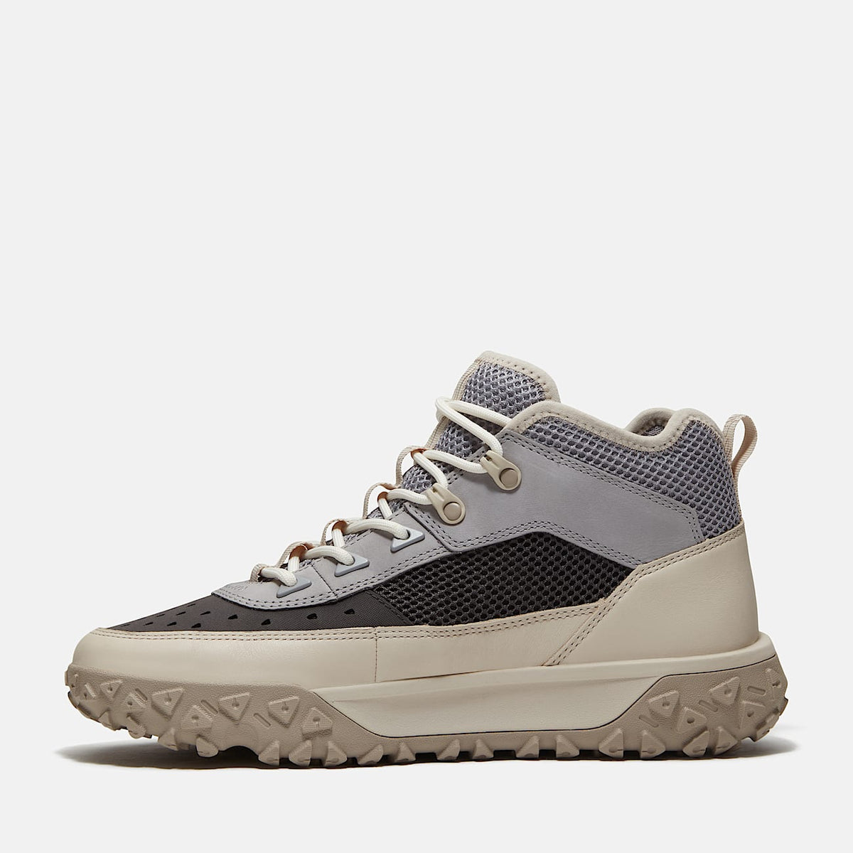 Men's Motion 6 Mid Perforated Sneaker